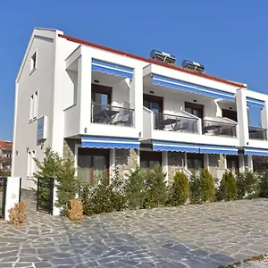 Ξενοδοχείο με διαμερίσματα Azur - Halkidiki, Νικήτη